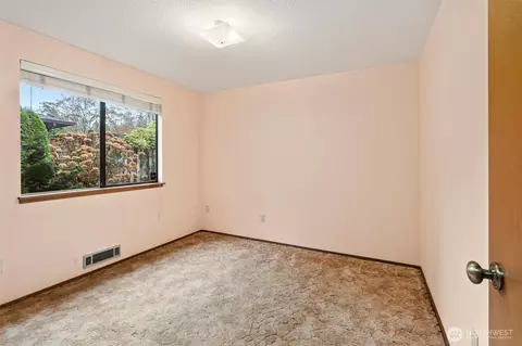 Bedroom - 2610 81st Pl SE, Everett, WA 98203 photo 5 of 5