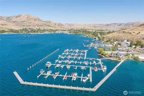 1350 W Woodin Ave #CDE1&2, Chelan, WA 98816