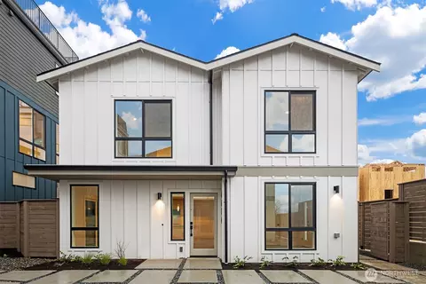 104 NE 44th St, Seattle, WA 98105