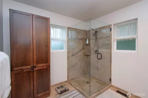Bath - 252 Laura Ln, Sequim, WA 98382 photo 3 of 3