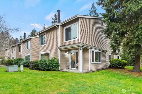 23723 12th Pl S #1701, Des Moines, WA 98198