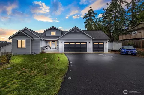 12760 Country Club Pl, Burlington, WA 98233
