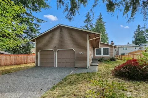 2704 130th St SE, Everett, WA 98208