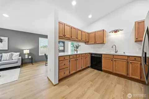 Kitchen - 2704 130th St SE, Everett, WA 98208 photo 2 of 4