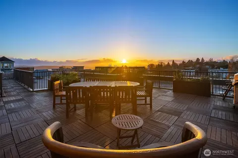 1417 Queen Anne Ave N #303, Seattle, WA 98109