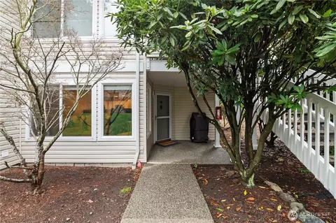 9210 Market Pl #K103, Lake Stevens, WA 98258