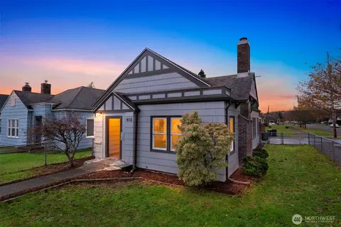 402 L St, Hoquiam, WA 98550