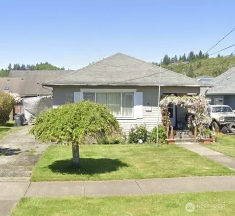 722 Spruce St, Hoquiam, WA 98550
