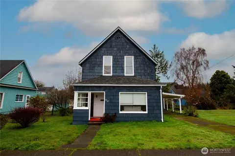 412 5th St, Hoquiam, WA 98550