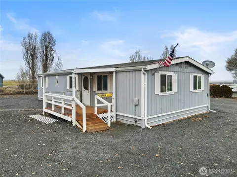 8396 SE Nobhill St, Othello, WA 99344