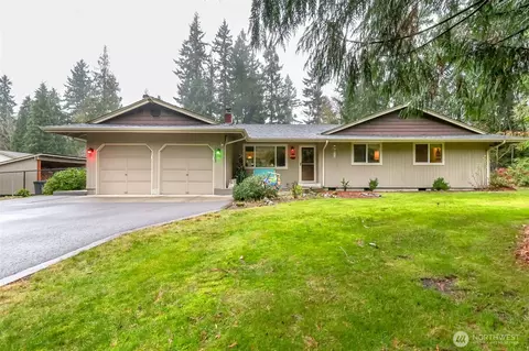 22105 61st St E, Lake Tapps, WA 98391