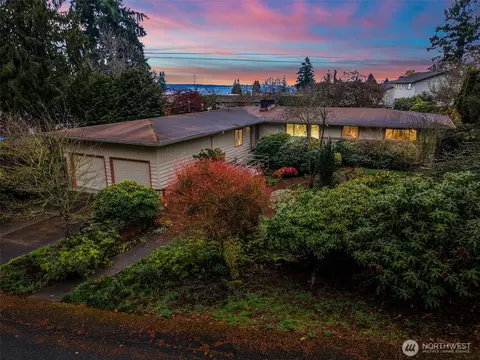 824 S 296th Pl, Federal Way, WA 98003