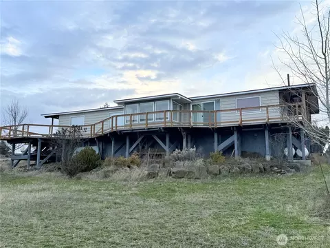 411 SW College Ave, Wilbur, WA 99185