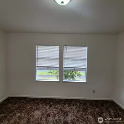 Bedroom - 960 19th, Longview, WA 98632 photo 2 of 2