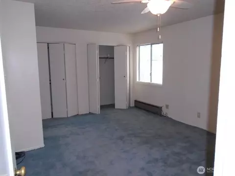 Bedroom - 960 19th, Longview, WA 98632 photo 1 of 2