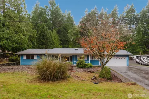 9641 Priddy Vista Rd NW, Seabeck, WA 98380