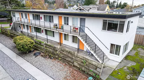3035 64th Ave SW, Seattle, WA 98116