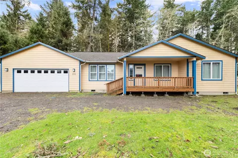 181 Duck Lake Dr NE, Ocean Shores, WA 98569