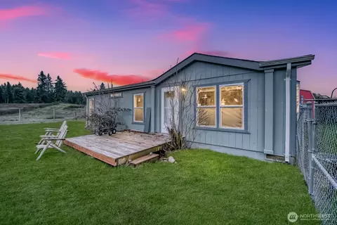28320 13th Ave E, Roy, WA 98580