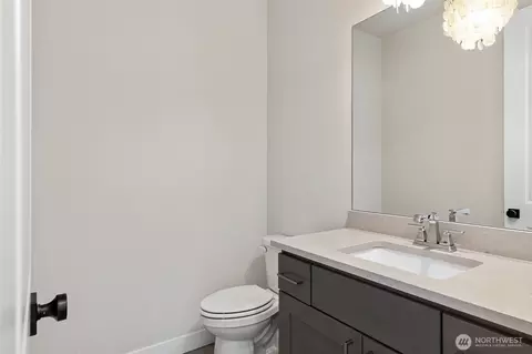 Bath - 1529 Lockridge Loop E, Enumclaw, WA 98022 photo 4 of 5