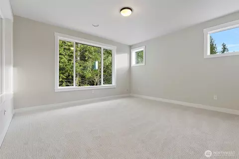 Bedroom - 1529 Lockridge Loop E, Enumclaw, WA 98022 photo 2 of 4