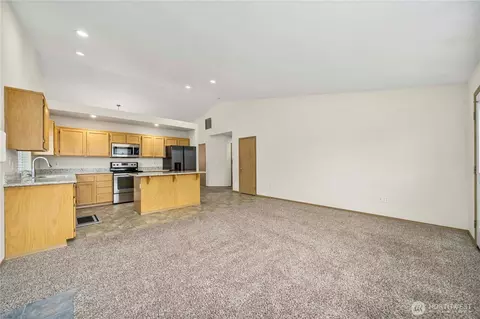 Living - 18714 17th Ave E, Spanaway, WA 98387 photo 6 of 7