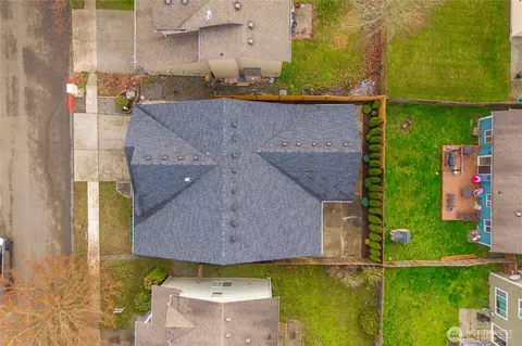 View/Area - 18714 17th Ave E, Spanaway, WA 98387 photo 3 of 5