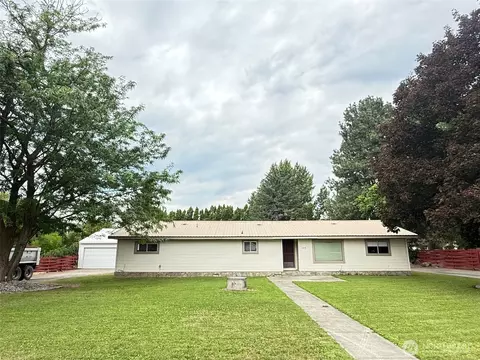 1479 Old Hwy 97, Malott, WA 98829