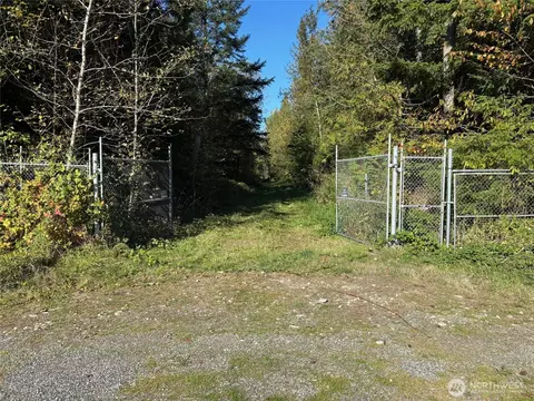 2046 Burk Rd, Blaine, WA 98230