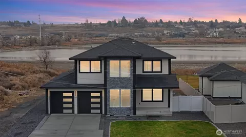 1515 W Lakeside Dr, Moses Lake, WA 98837