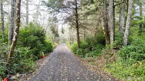 36815 Stackpole Rd, Oysterville, WA 98641