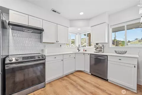 409 N Cedar St, Chelan, WA 98816 photo 7