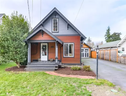516 6th St NW, Puyallup, WA 98371