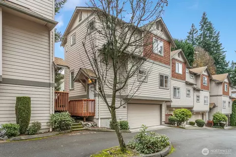 7222 208th St SW #1, Edmonds, WA 98026