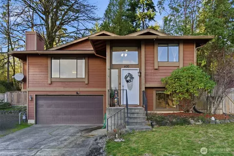 400 Falcon Ct NE, Bremerton, WA 98311