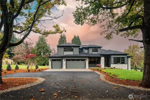 1307 Walnut Ln, Steilacoom, WA 98388