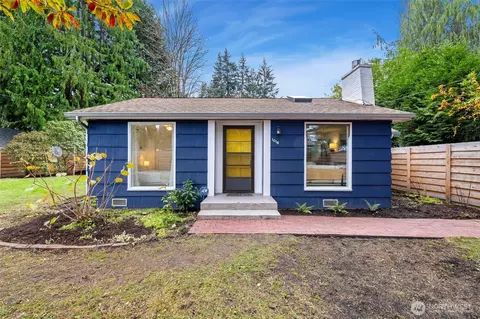 1018 Walnut St, Edmonds, WA 98020