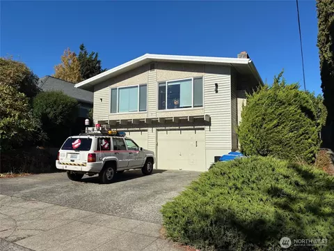824 NW 64th St, Seattle, WA 98107
