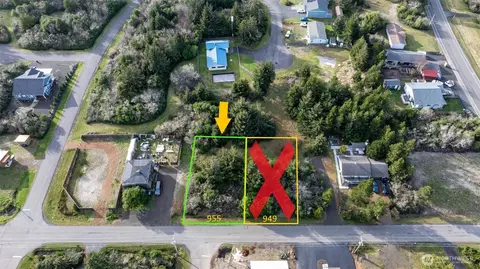 955 Tonquin Ave SW, Ocean Shores, WA 98569