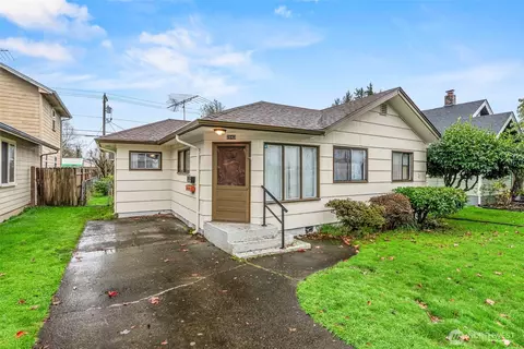 2843 Hemlock St, Longview, WA 98632
