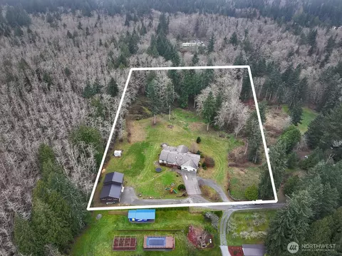5180 Camelot Ct, Langley, WA 98260
