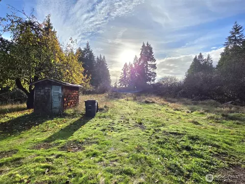 10524 Clark Rd SE, Yelm, WA 98597