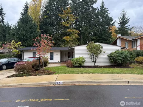 45 151st Pl NE, Bellevue, WA 98007