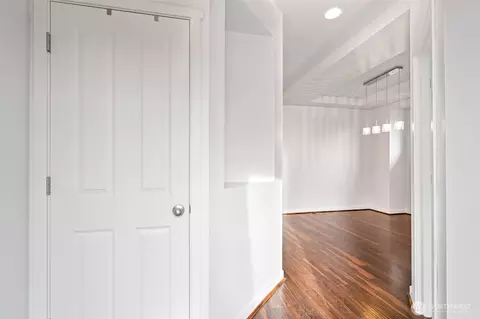 Entry Way - 254 Parkside Loop, Chehalis, WA 98532 photo 1 of 4
