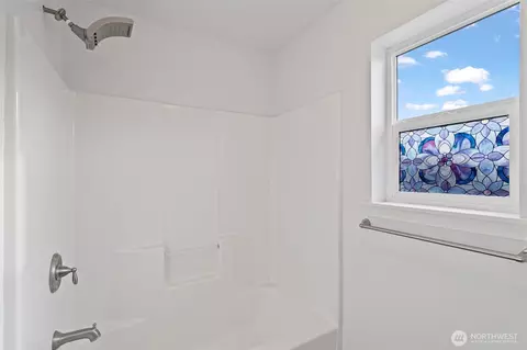 Bath - 254 Parkside Loop, Chehalis, WA 98532 photo 5 of 5