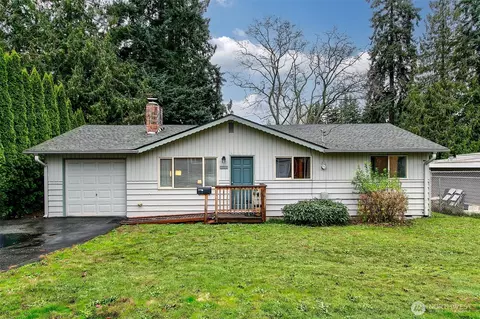 5723 208th St SW, Lynnwood, WA 98036