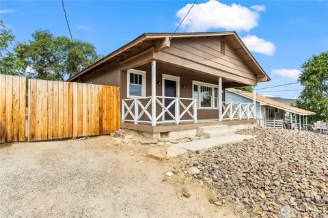 724 S Chelan Ave, Wenatchee, WA 98801