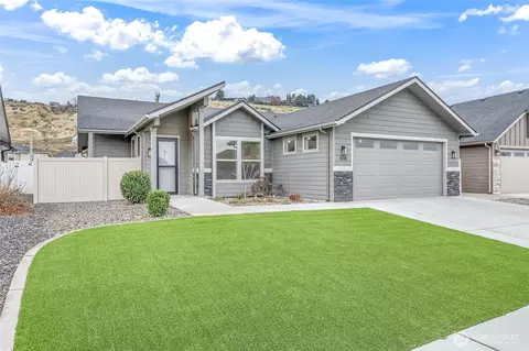 1018 Racine Springs Dr, Wenatchee, WA 98801