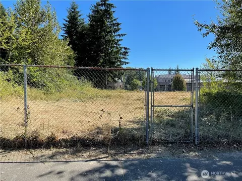 1726 Duvall Ave NE, Renton, WA 98056