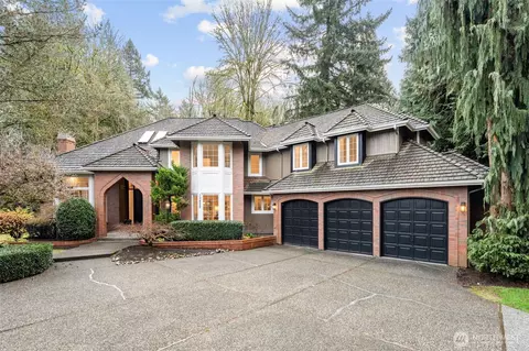 13428 160th Ave NE, Redmond, WA 98052